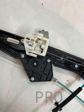 Elevalunas izquierdo bmw serie 1 ref: 13262410