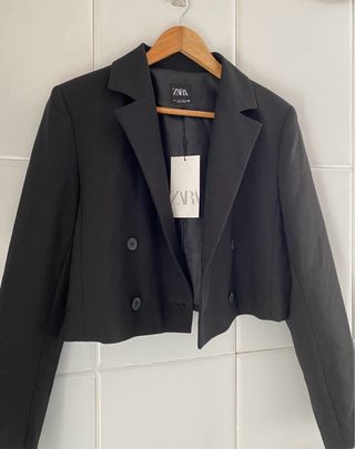 Blazer Corta Negra Zara Talla L