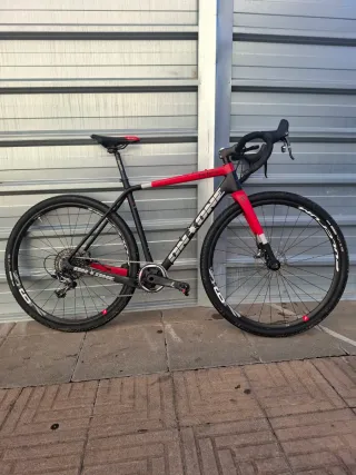 Bicicleta Gravel On One Free Ranger