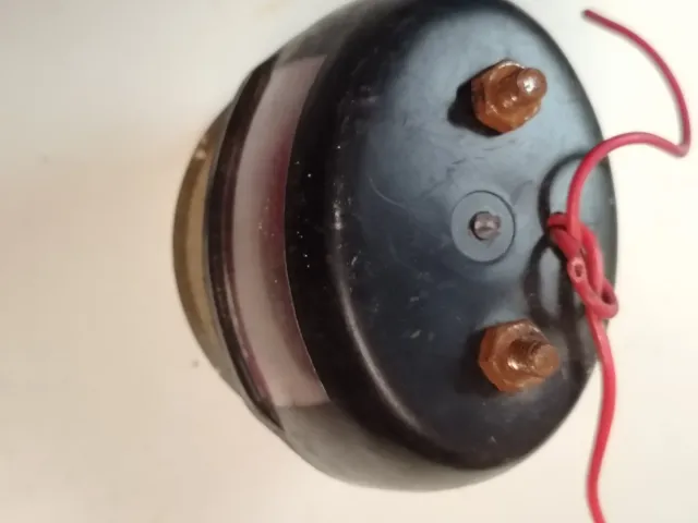 Piloto trasero rojo antiguo