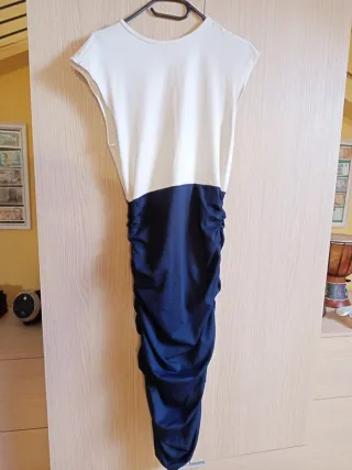 Vestido azul y blanco