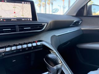 Peugeot 5008 Allure 1.5L BlueHDi 96kW (130CV) S&S