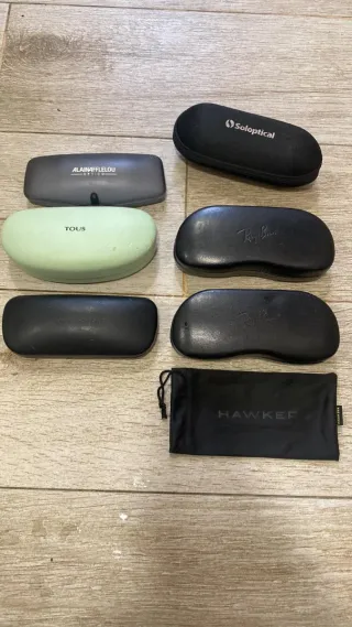 Fundas de gafas de varias marcas