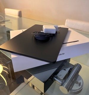 MacBook Air M2 24GB 15" Gris spacial | IMPLECABLE