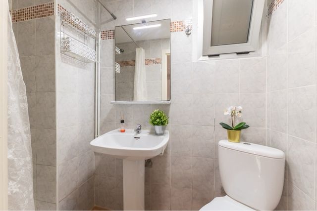 Habitación de entrada inmediata en Valencia