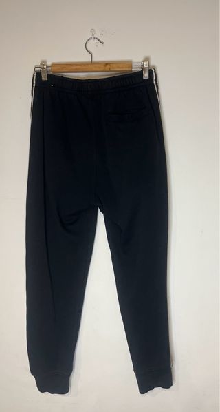 Pantalón Nike Negro con Logo
