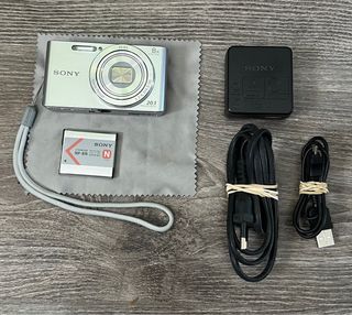 Cámara Sony Cyber-shot DSC-W830 Plata