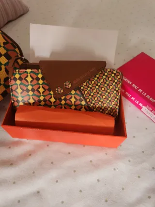 Borsa e portafoglio Agatha Ruiz de la Prada