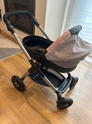 Carro de juguete para muñecas