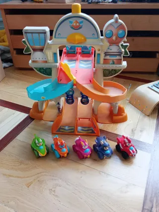 Pista Top Wing Cuartel General + cinco coches