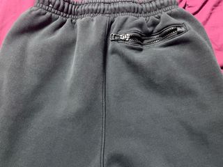 3 Pantalones Talla S/M Jack&Jones, Jordan y Zara