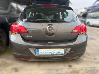 PARAGOLPES TRASERO OPEL ASTRA J 1.6 2010