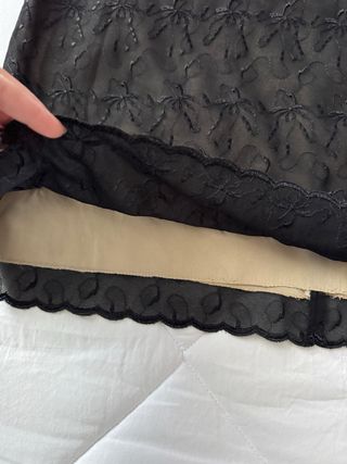 Vestido largo negro con bordados