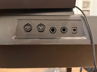 Teclado Casio CTK-731 con soporte