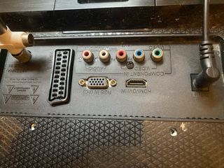 Televisión LG Negra sin mando esta  nueva con hdmi