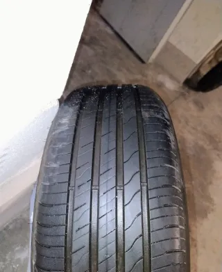 Gomme Estive Goodyear 215/55 R17