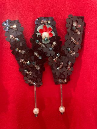 Camiseta Bershka roja con lentejuelas