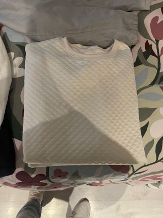 Lote Ropa Hombre XXL: Pantalón Negro y Chaquetas