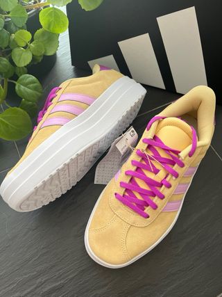 Zapatillas Adidas plataforma talla 40