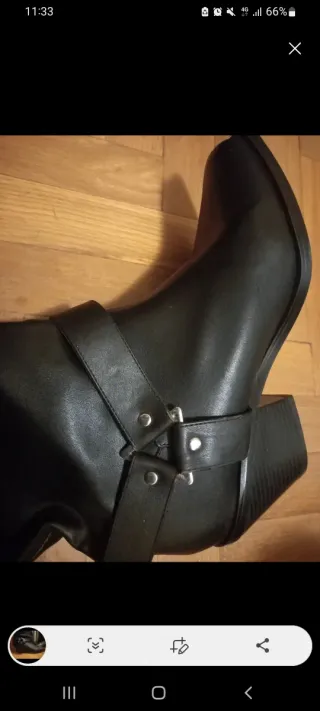 Botas de cuero negras con hebillas