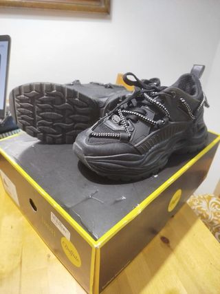 Snikers Buffalo London Negros