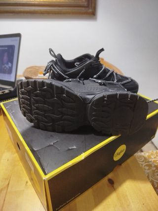 Snikers Buffalo London Negros