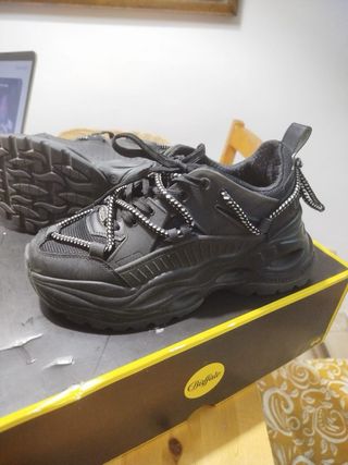 Snikers Buffalo London Negros