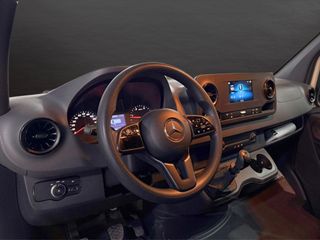 Mercedes-Benz Sprinter 2023 311CDI L2H2