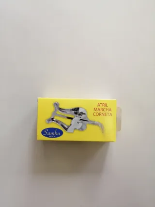 Atril de marcha para corneta