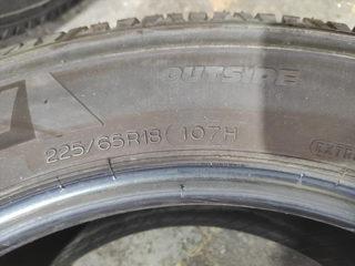 juego de 2 neumáticos 225/65R18, año 2021.