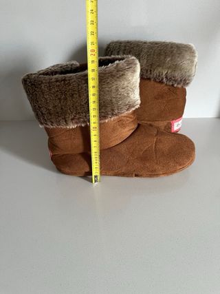 Zapatillas Botas Casa Marrones