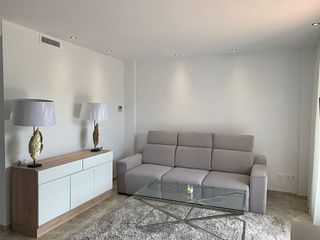 Piso en alquiler en Los Naranjos - Las Brisas en Marbella