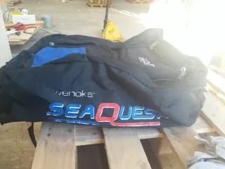 Bolsa SeaQuest Negra y Azul