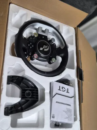 Thrustmaster TGT: Base, Aro y Pedales