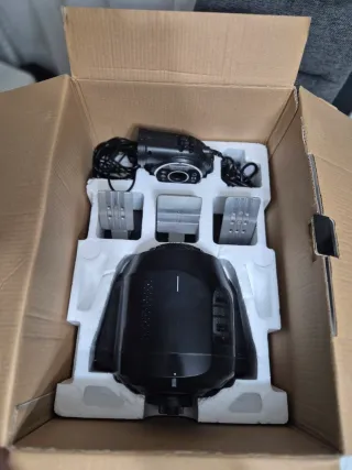 Thrustmaster TGT: Base, Aro y Pedales