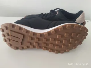 Tenis MTNG Negro y Beige