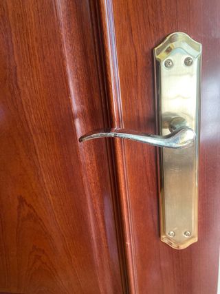 6 Puertas de madera inter. Con marco