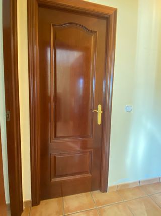 6 Puertas de madera inter. Con marco