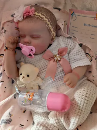 Reborn con caída de cabecita pesa dos kilitos