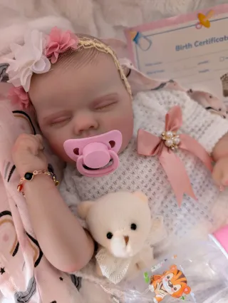 Reborn con caída de cabecita pesa dos kilitos