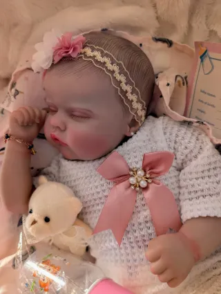 Reborn con caída de cabecita pesa dos kilitos