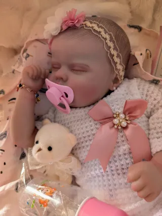 Reborn con caída de cabecita pesa dos kilitos