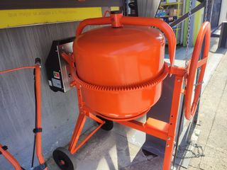 Alquiler Hormigonera Naranja