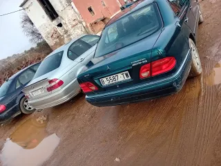 Mercedes-Benz Classe E (214) 1998