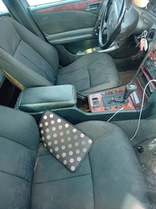 Mercedes-Benz Classe E (214) 1998