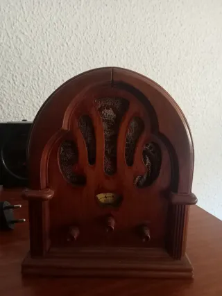 Lote Antigüedades: diferentes radios