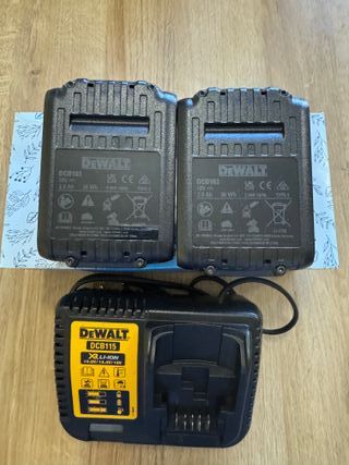 Cargador DeWalt DCB115 + 2 Baterías 2Ah