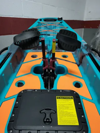 Kayak KOL Outdoor turquesa con ruedas