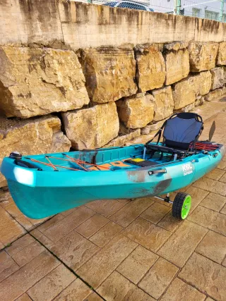 Kayak KOL Outdoor turquesa con ruedas