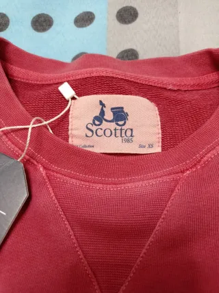 Sudadera Scotta Talla XS. Unisex. Color coral